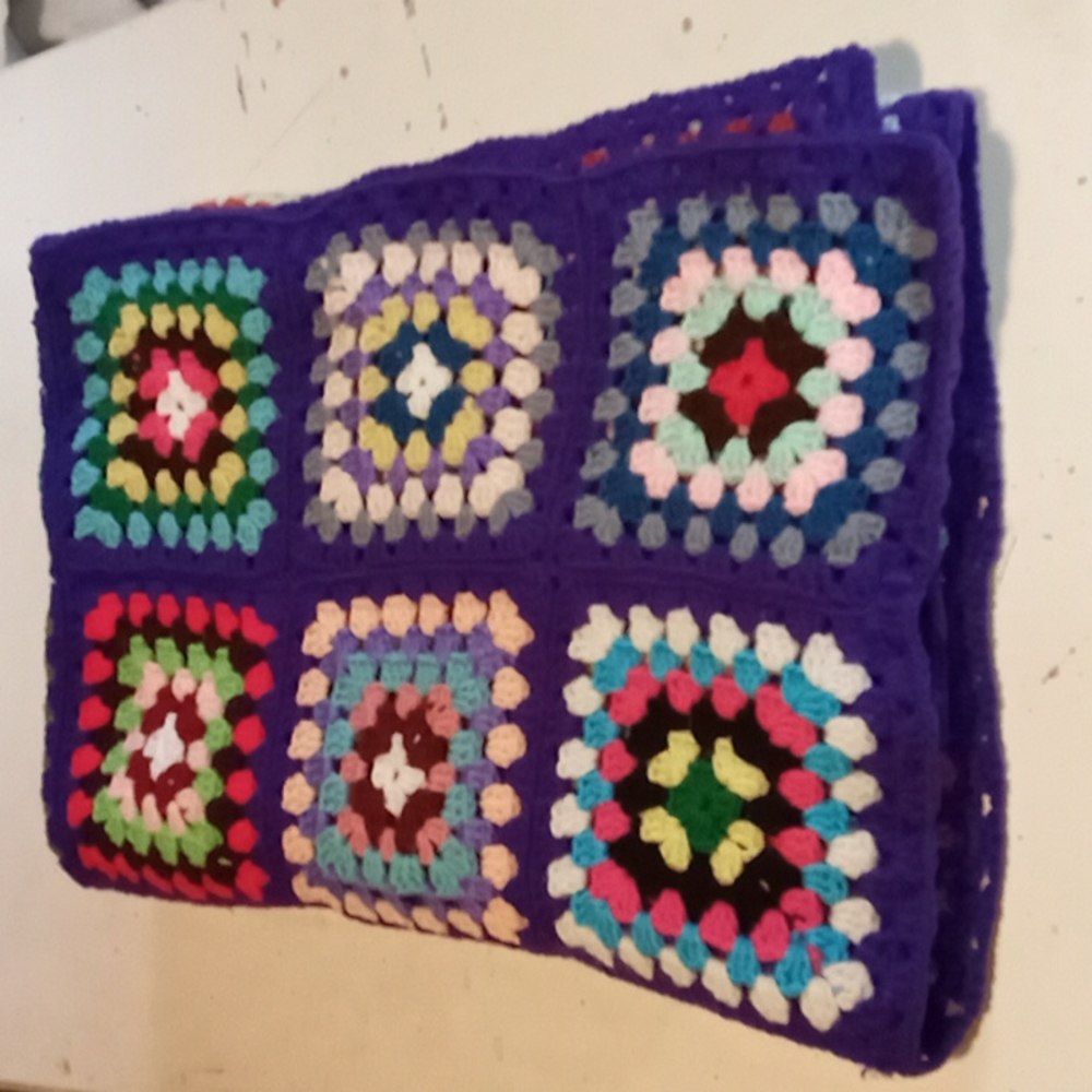 Hand made afgan - Picture 2 of 2